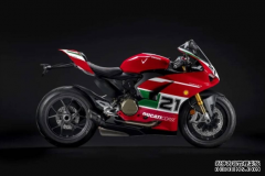 <b>欧宝体育官方
平台官网杜卡迪推出Panigale V2纪念版，致敬</b>